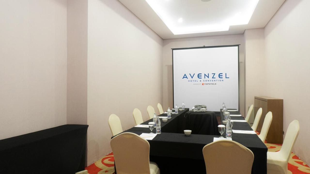 Avenzel Hotel & Convention Cibubur 外观 照片